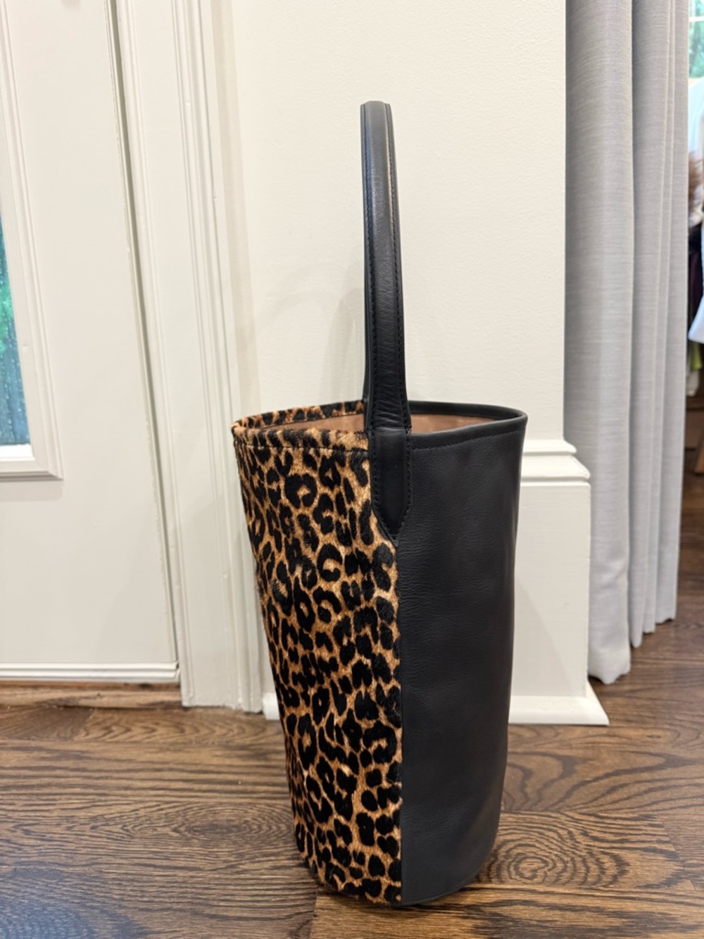 J Crew Berkeley bucket bag in leopard-print calf hair and leather - NWOT - Picture 4 of 7